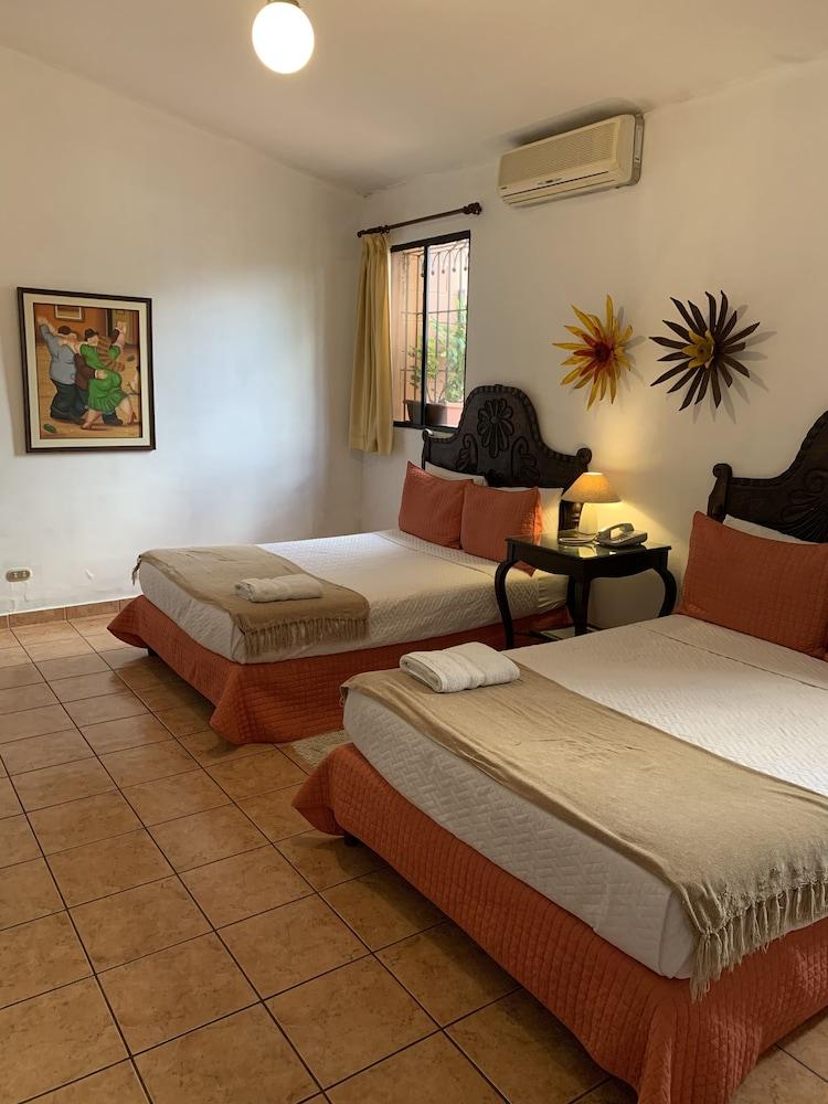 Hotel La Posada Del Angel San Salvador Buitenkant foto